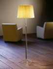 Llum dissenyat per Jaume Sans i comercialitzat per Santa and Cole